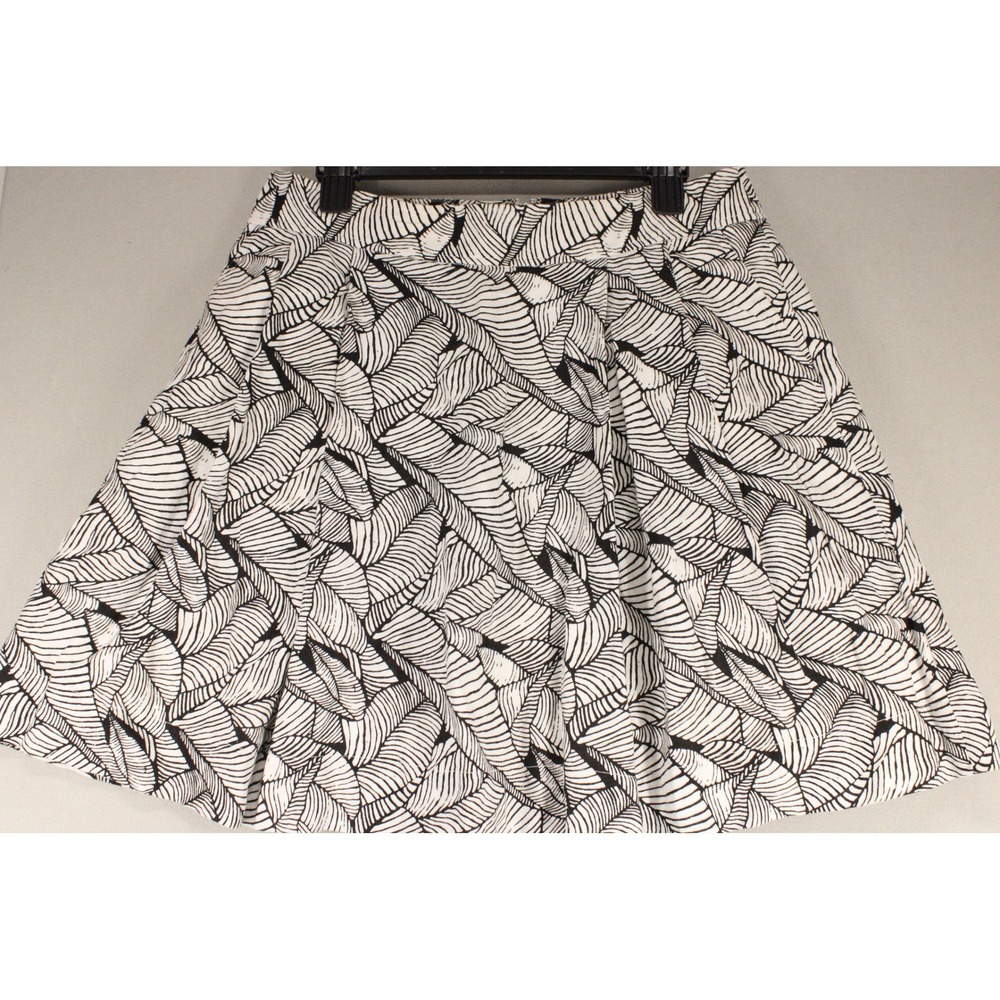LOFT A-Line Skirt 10 Black White Linen Leaf Print Tropical Coastal Preppy